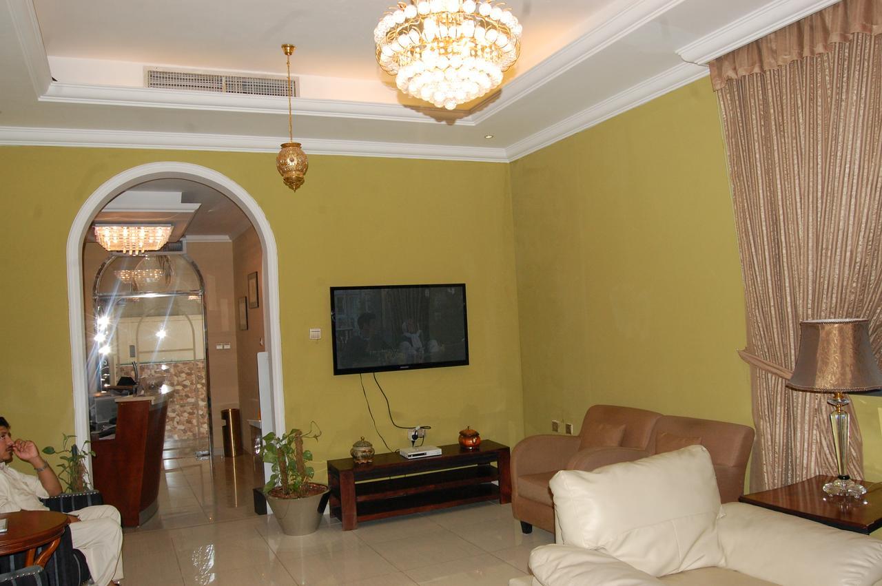 Al Amwaj Hotel Sharjah Exterior photo